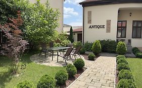 Antique Aparthotel